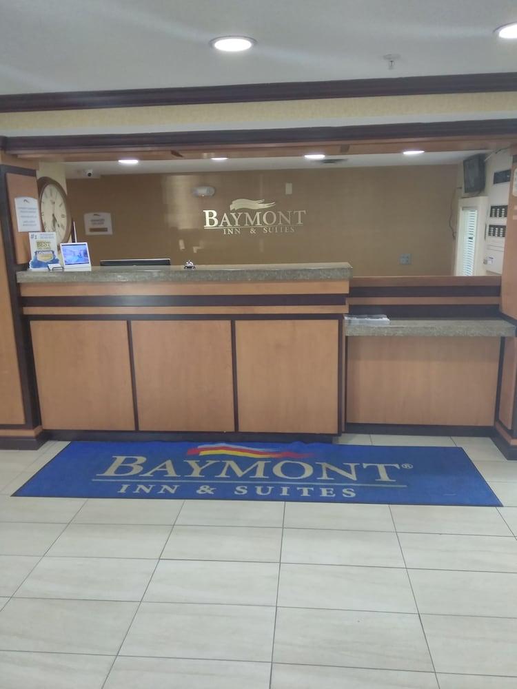 Baymont By Wyndham Madison Heights Detroit Area Hotel Exterior photo